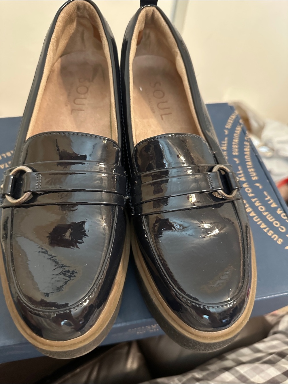 Soul by Naturalizer Navy Blue Patent Leather Platform Loafers - size 9.5